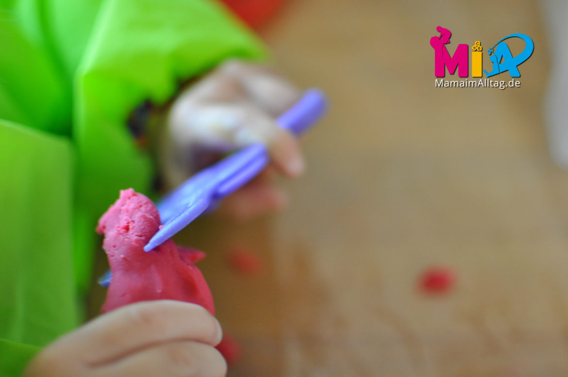 Kneten mit Kleinkindern | MamaimAlltag.de